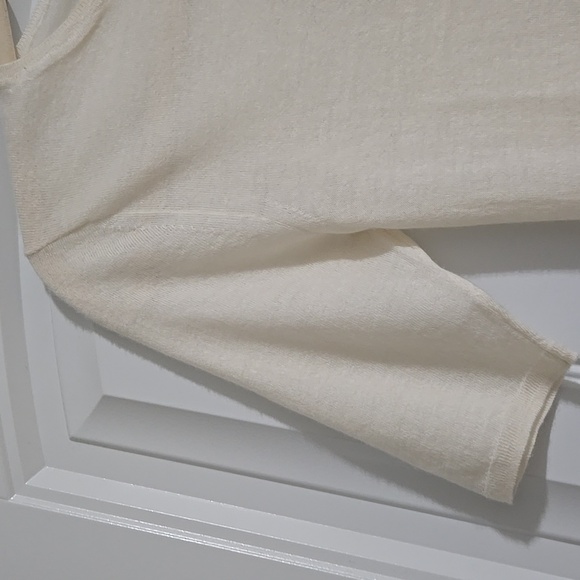 Toteme Thin 100% Cashmere T-Shirt in Bone Sz XS NWT - Picture 5 of 11